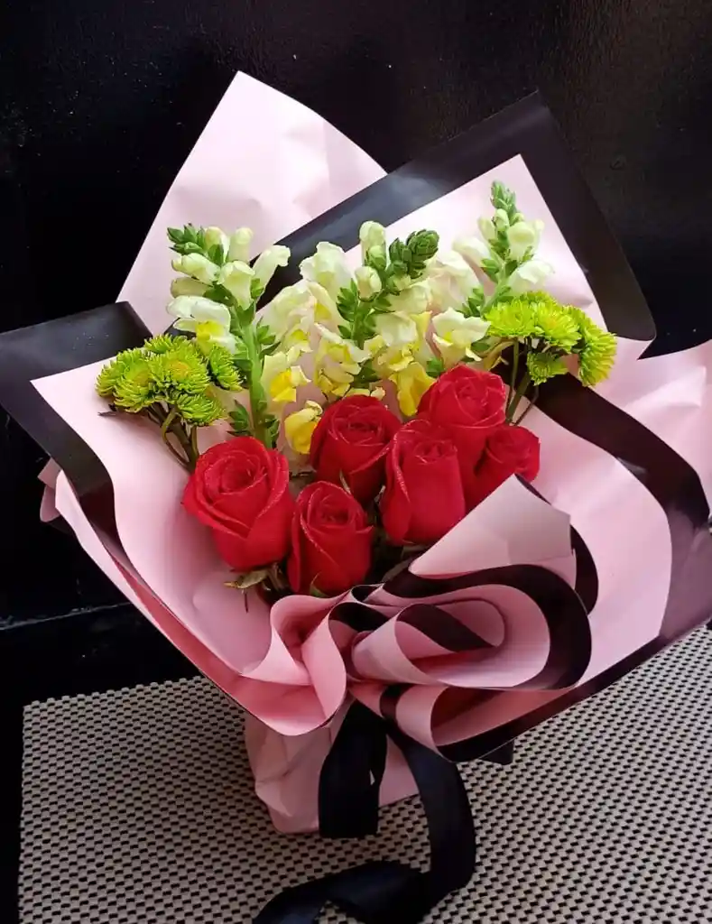 Rosas Y Snap Dragon