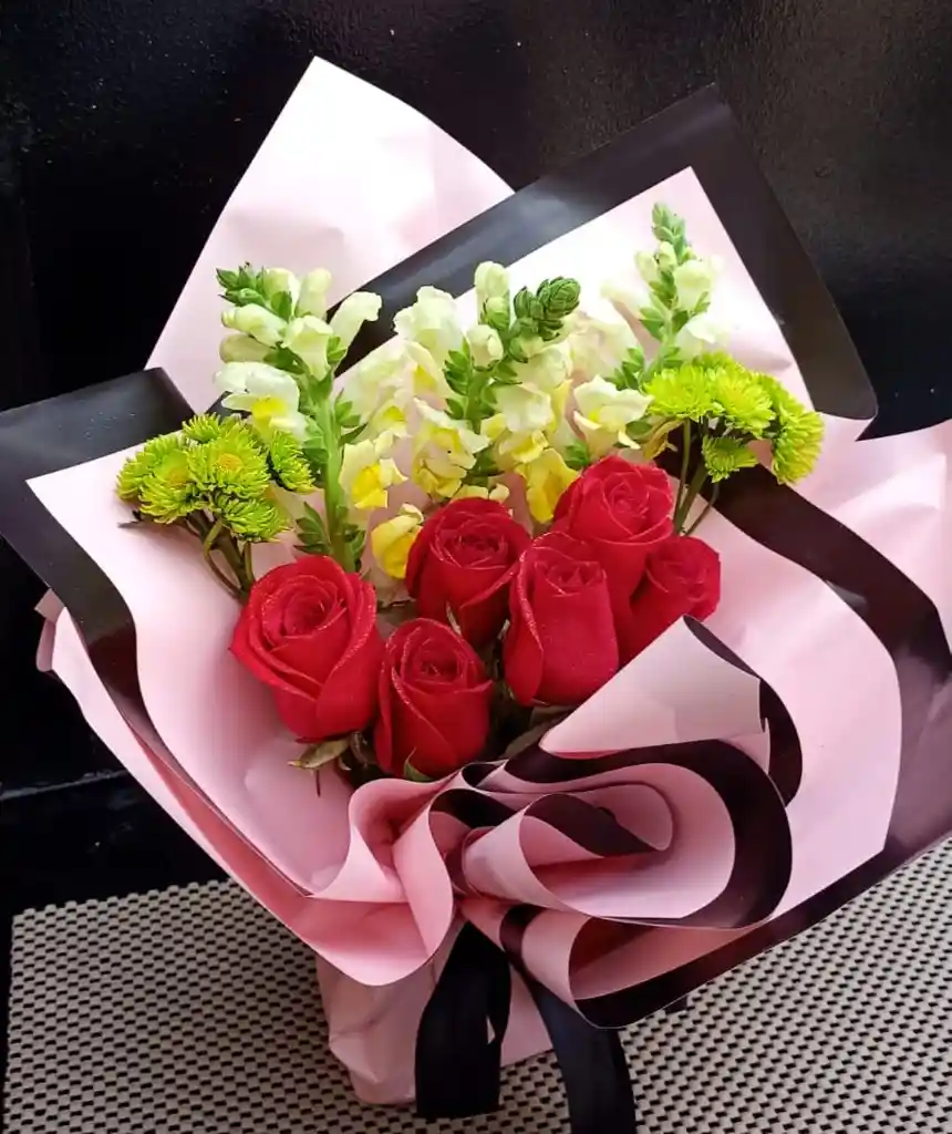 Rosas Y Snap Dragon