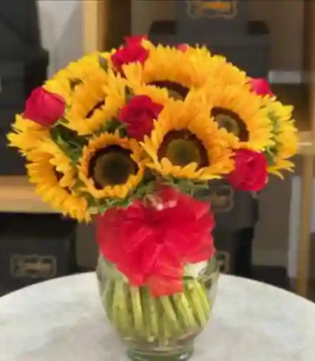 Jarrón Con Girasoles