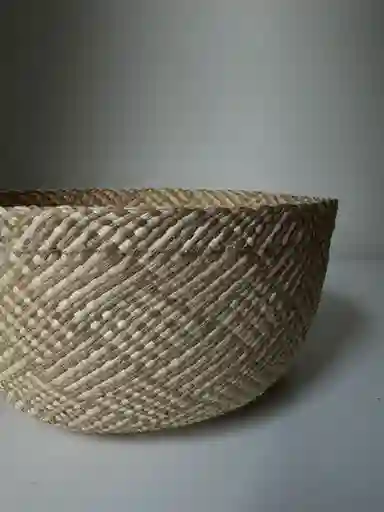 Panera Tejida Palma De Iraca Claro Sin Tapa 25*12