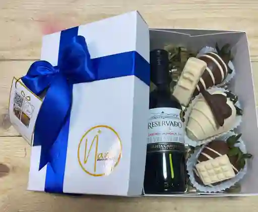 Caja X3 Unidades De Fresas Mas Vino Mini