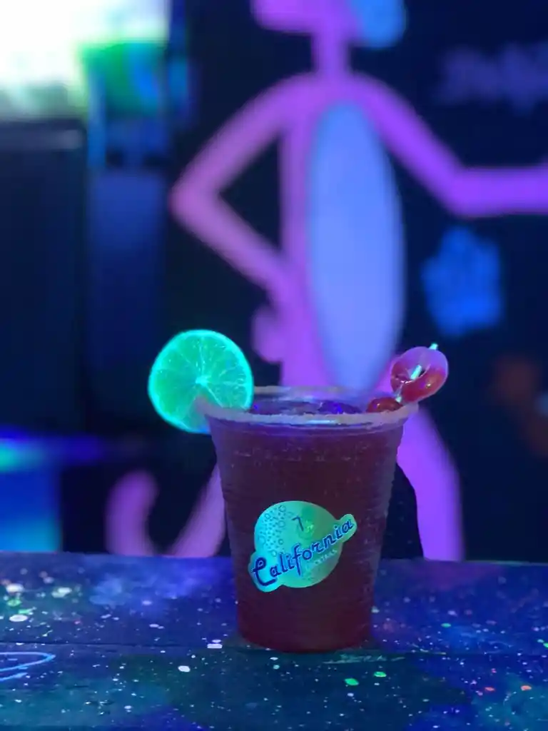 Michelada Cereza Con Soda