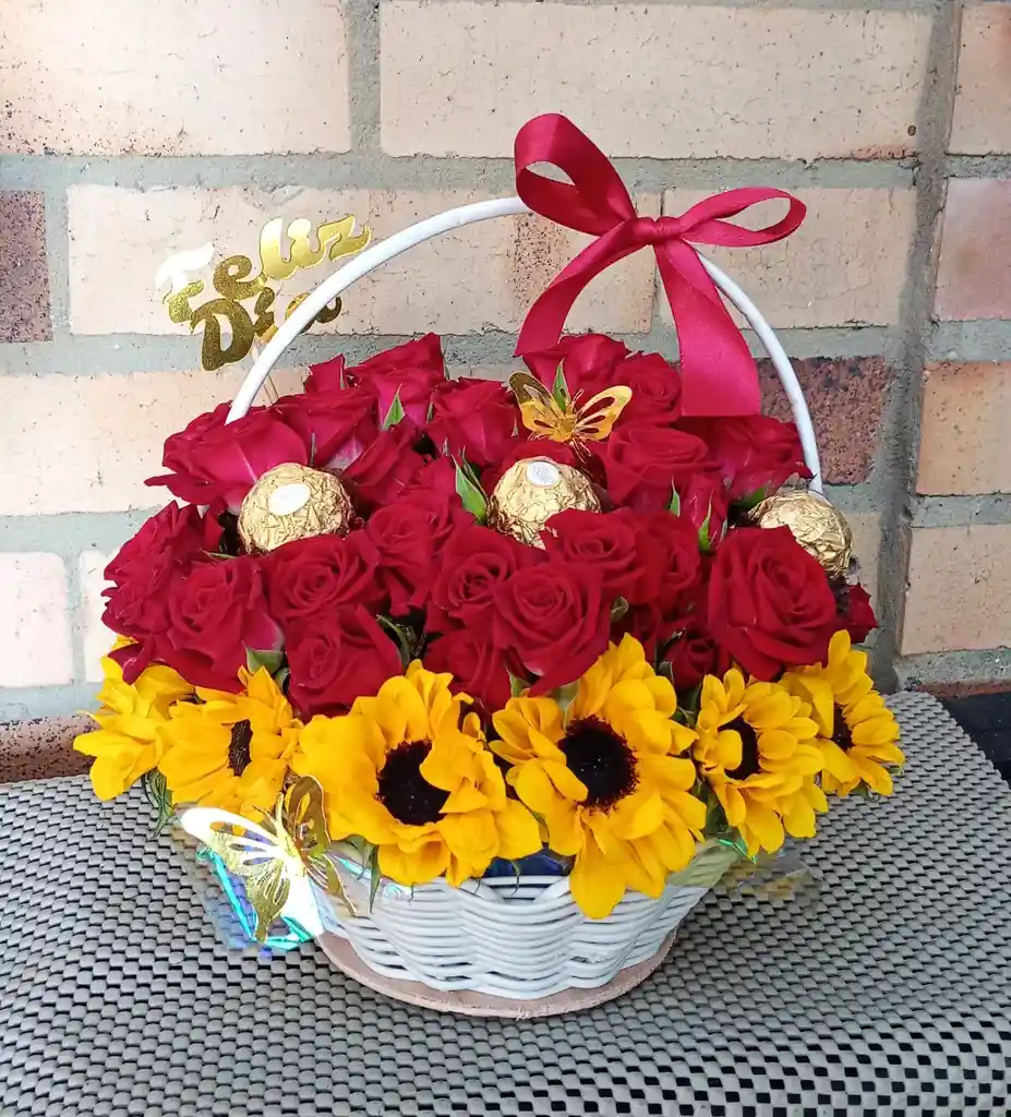 Cesta Mini Rosas Y Mini Girasoles