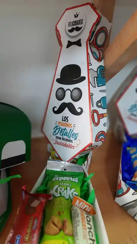 Detalle Regalo Ancheta Para Hombre De Feliz Cumpleaños Feliz Día