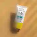 Protector Solar Facial Diario Antiseñales Fps 30 40ml Botisun Acqua Fluido