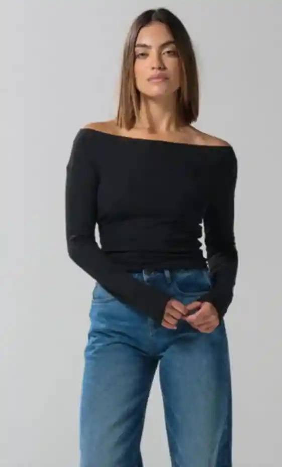 Blusa Atemporal Velvet Aura Black