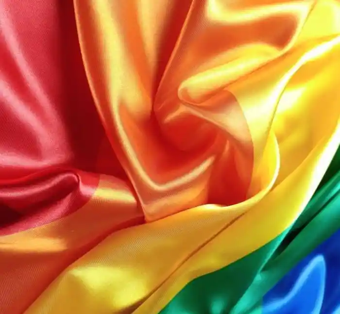 Bandera Orgullo Gay Brillante Satinada Pride Lgbt Arcoiris Grande 1.5m X 3m