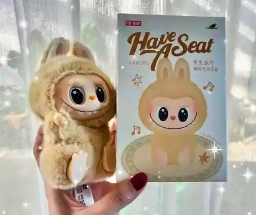 Juguete Inspirado Tipo Labubu Sorpresa Have A Seat Llavero Peluche Coleccionable