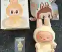 Juguete Inspirado Tipo Labubu Sorpresa Have A Seat Llavero Peluche Coleccionable
