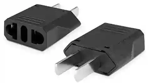 Adaptador Europeo Internacional Sencillo - Negro