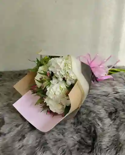 Bouquet De Hortensias