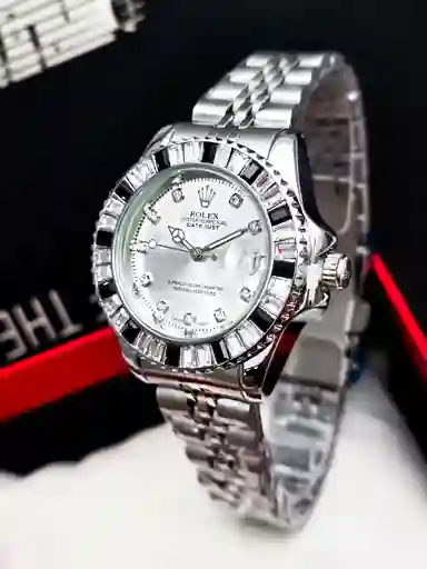 Reloj Rolex Plateado Con Perlado Negro/ Genérico