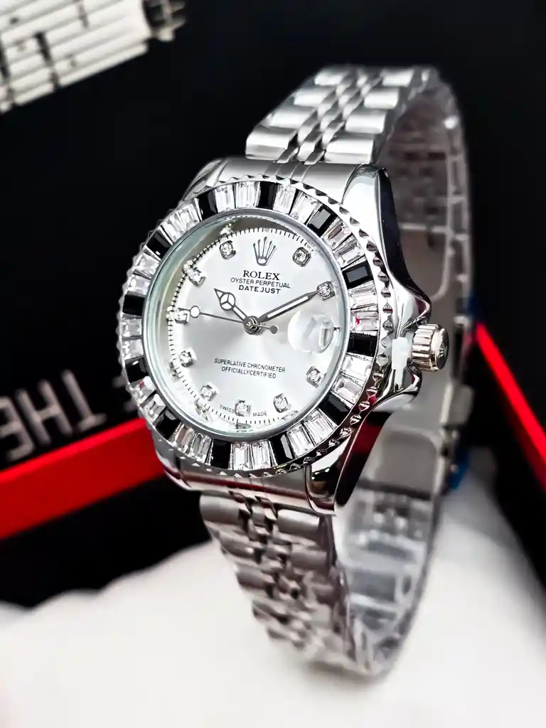 Reloj Rolex Plateado Con Perlado Negro/ Genérico