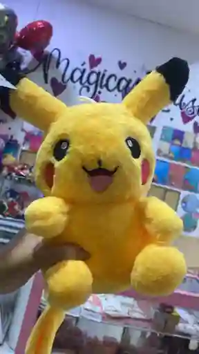 Peluche De Pikachu