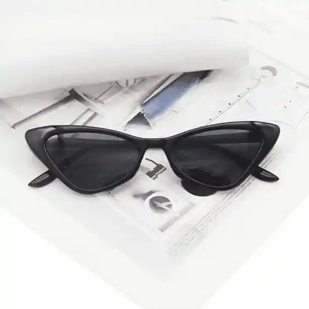 Lentes De Sol Con Estuche Rigido De Lona 049