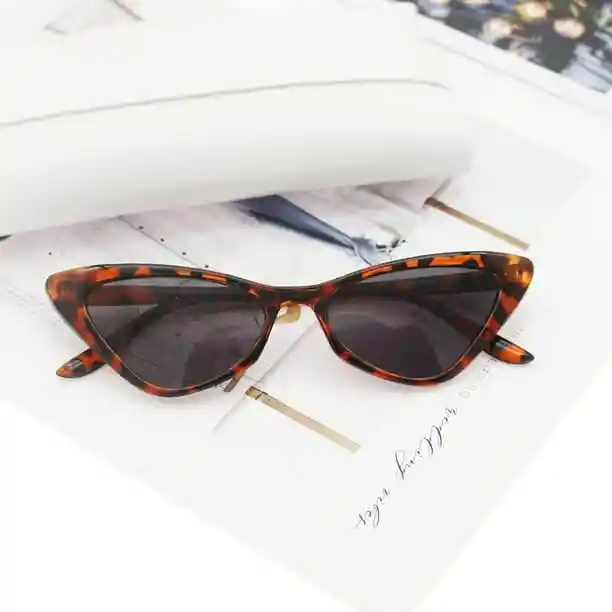 Lentes De Sol Con Estuche Rigido De Lona 050
