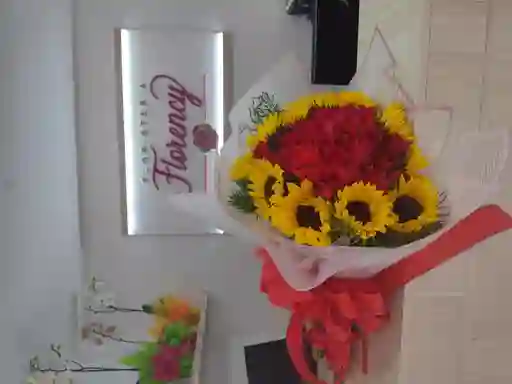 Bouquet Solo Rosas Con Girasoles