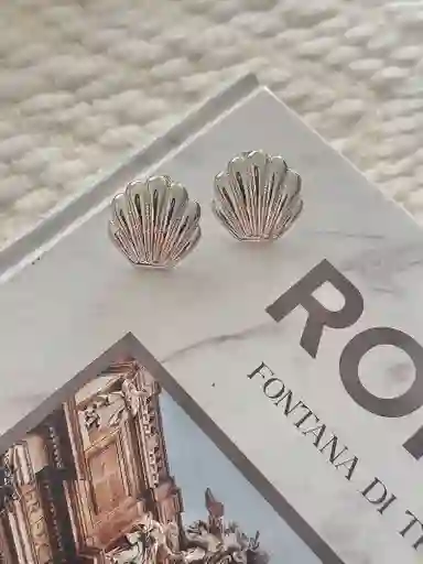 Aretes Conchitas Plateado