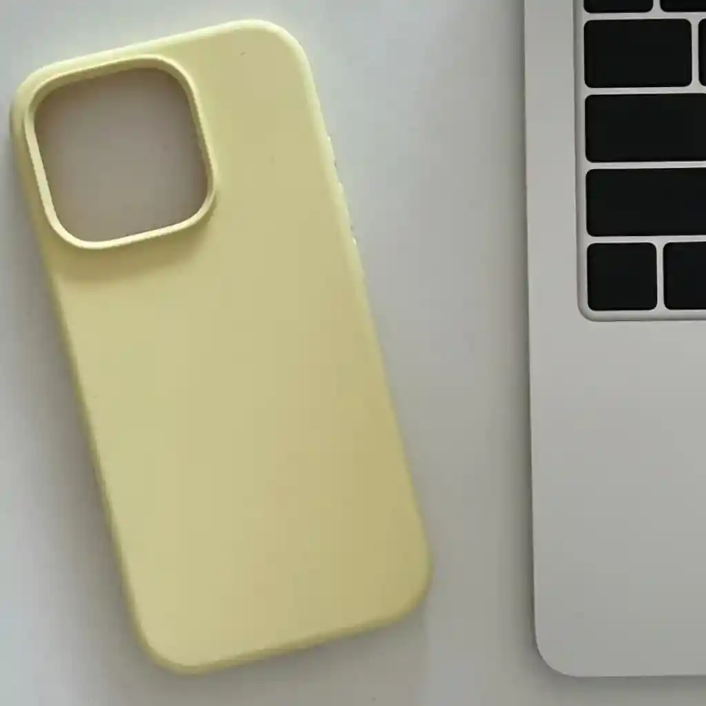 Estuche Silicona Iphone 14 Pro Max Amarillo