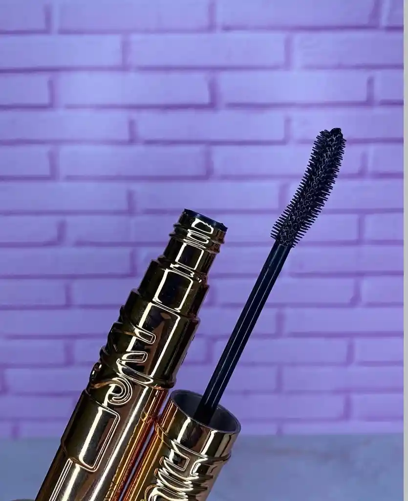 Mascara De Pestañas Negra Voluminizadora Sky Hgosh