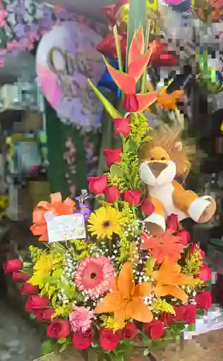 Arreglo Floral En Rosas Con Peluche
