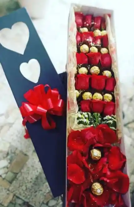 Caja Por 15 Rosas Y Chocolates Ferrero