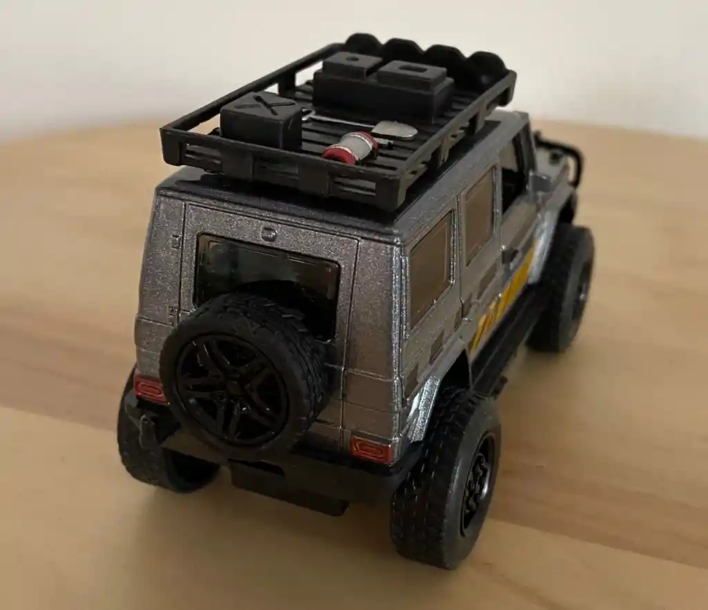 Vehículo Mercedes-benz G 63 Edition Escala 1:32 Color Plateado