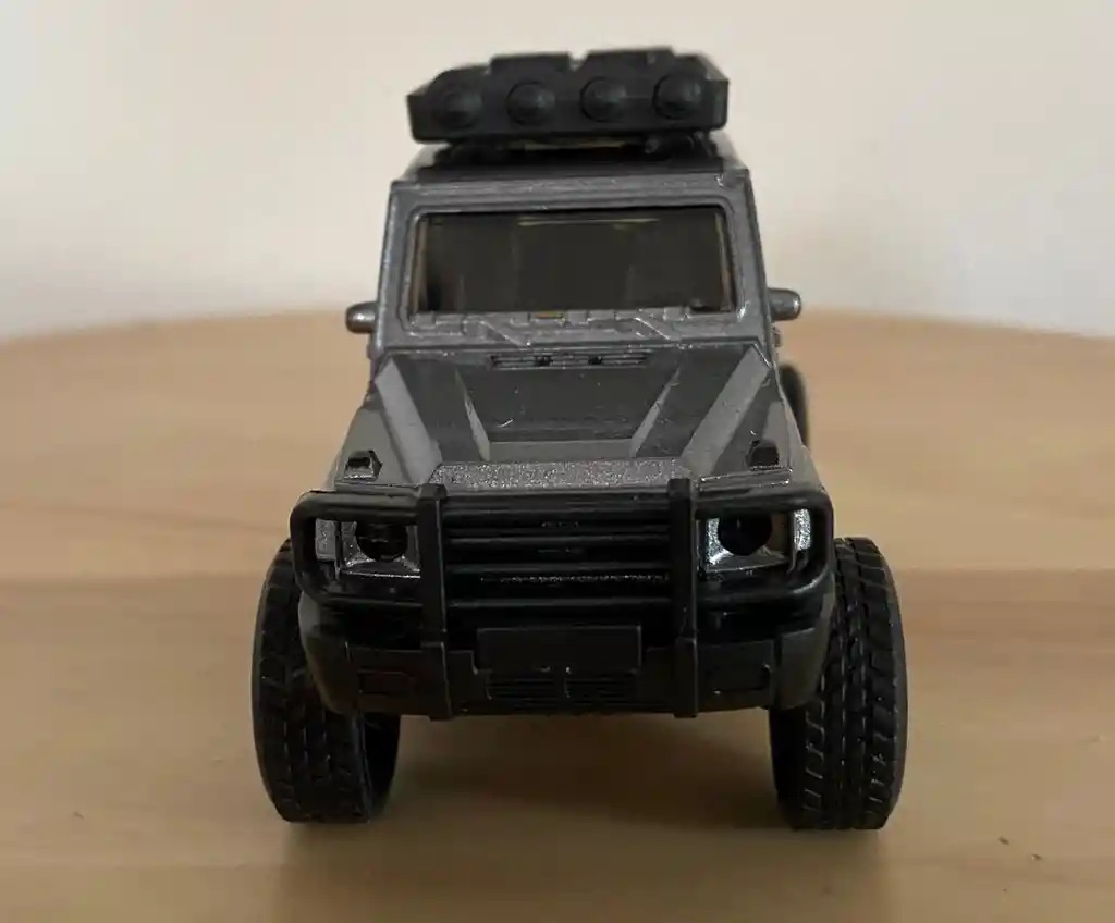 Vehículo Mercedes-benz G 63 Edition Escala 1:32 Color Plateado