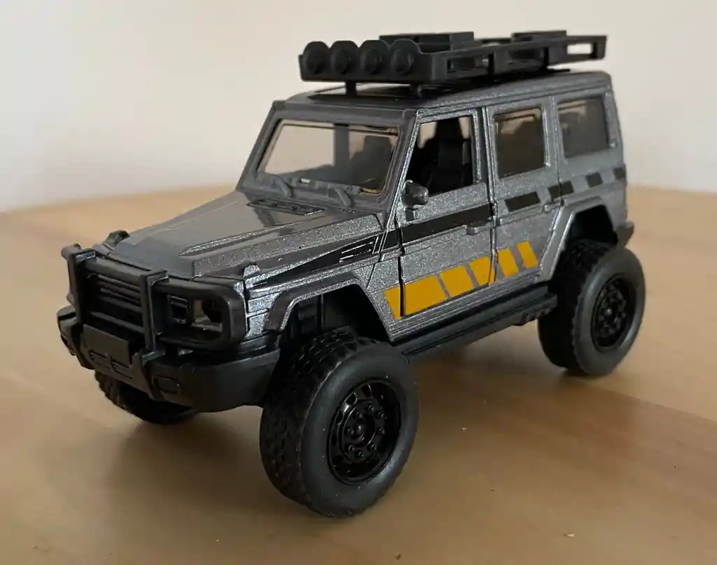 Vehículo Mercedes-benz G 63 Edition Escala 1:32 Color Plateado