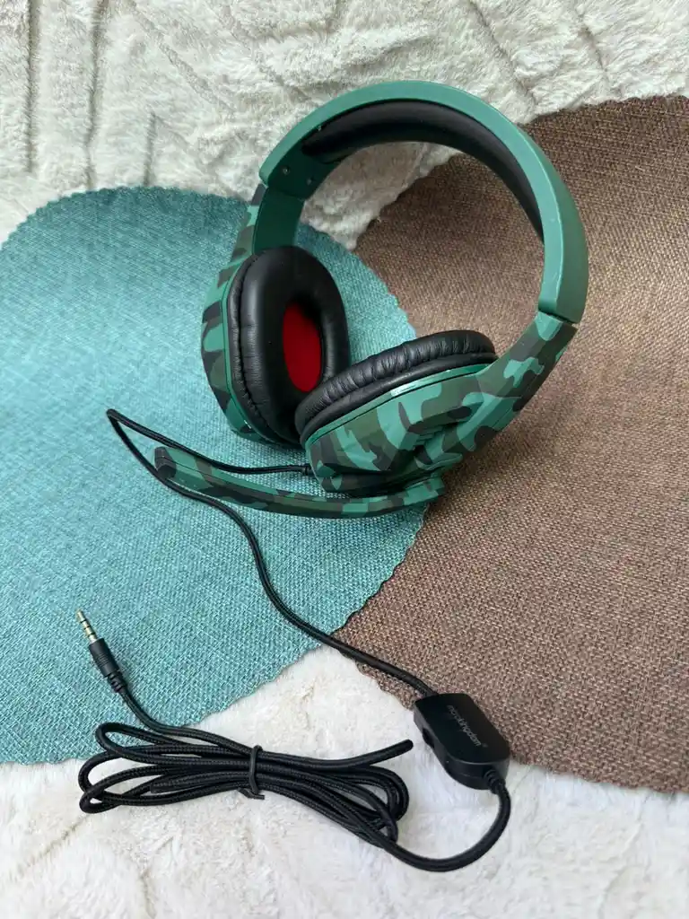 Diadema Gamer Verde Camuflado Entrada Auxiliar 3.5mm Con Microfono / Xbox / Play / Computador /