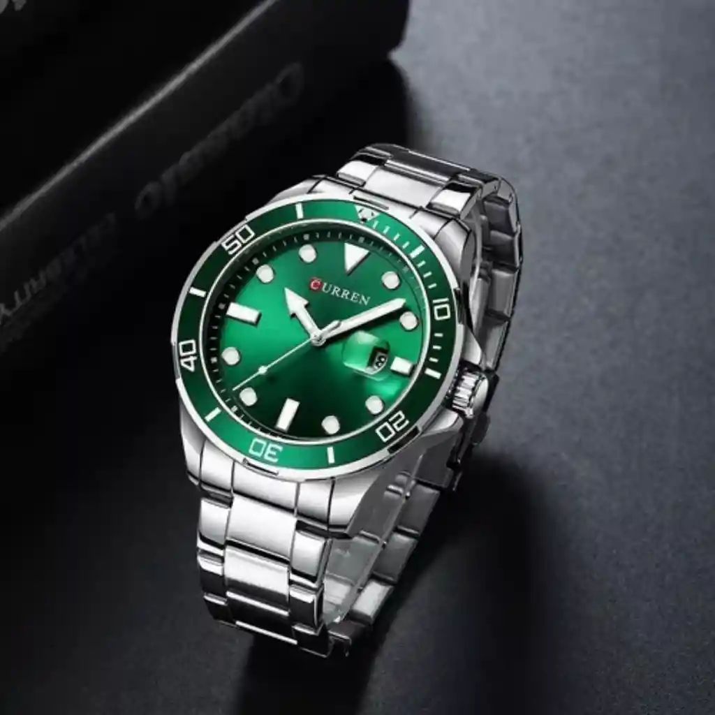 Reloj Análogo Curren Original 8274 Kreb491901 Acero Color Plateado Y Negro Para Hombre