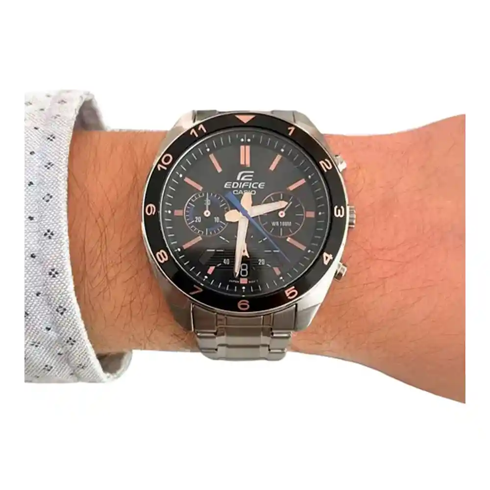 Reloj Análogo Curren Original Kred8002 - 8438 Silicona Color Naranja Y Negro Para Hombre