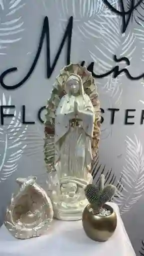 Una Hermosa Virgencita