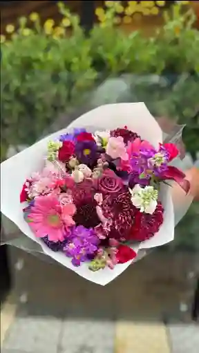 Encanto Violeta Arreglo Floral Sorpresa