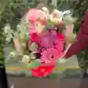Susurro Rosado Arreglo Floral Sorpresa