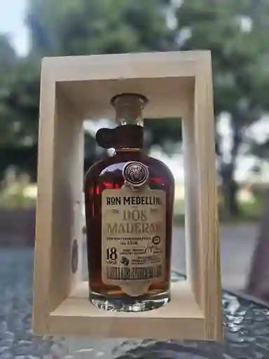 Ron Medellin Dos Maderas 18 Años