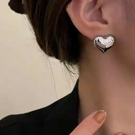 Aretes Corazón Plateados