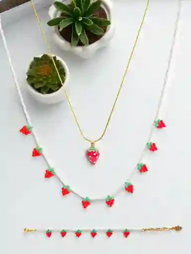Set De Doble Cadena Fresitas En Rodio Con Manilla (3 Piezas) J1