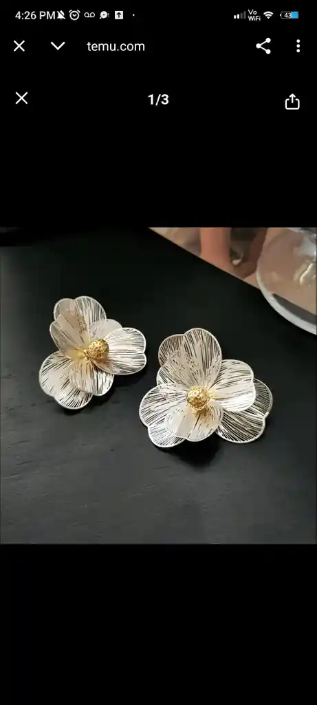 Aretes Flor Punto Dorado