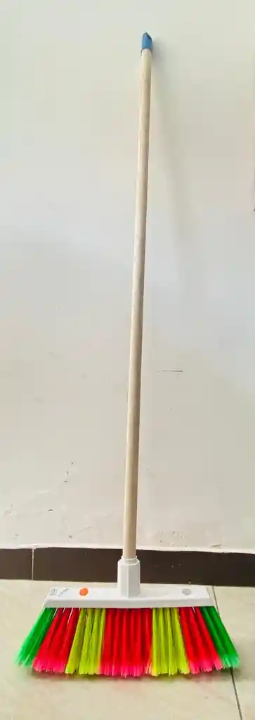 Escoba Dana Suave