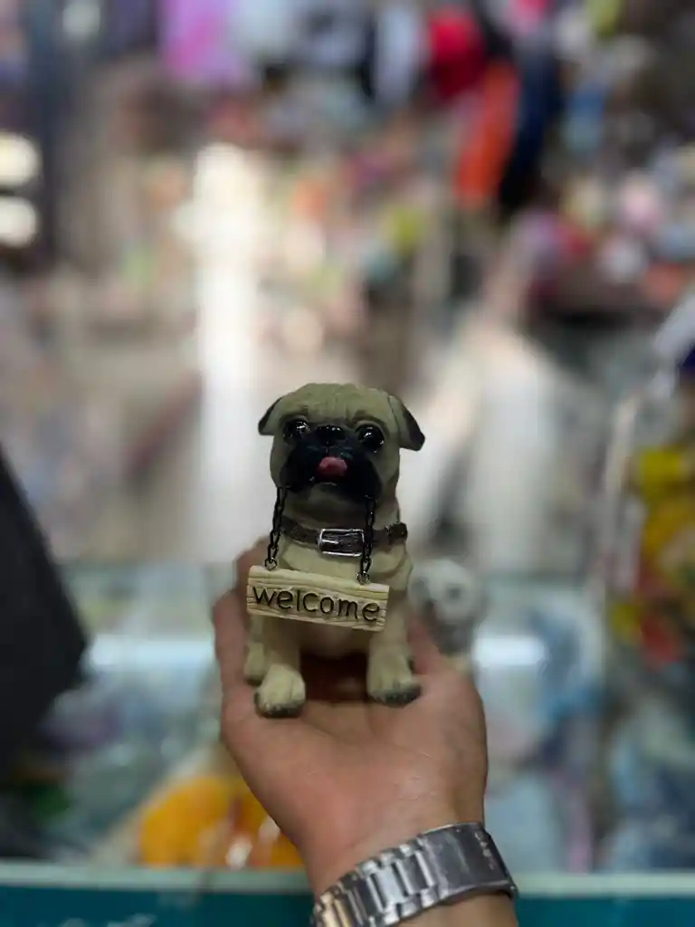 Figura Decorativa Lindo Perro Bienvenido Cerámica
