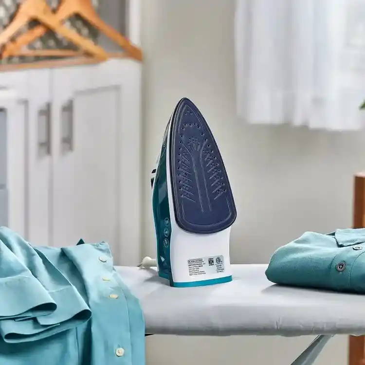 Plancha De Ropa Black+decker Vapor Irbd365 Trueglide Azul