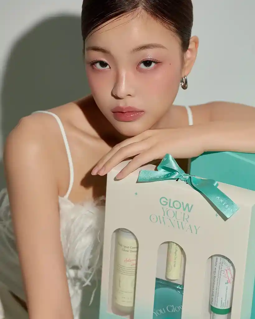 Axis-y Glow Your Own Way Limited Edition Set Anti Manchas