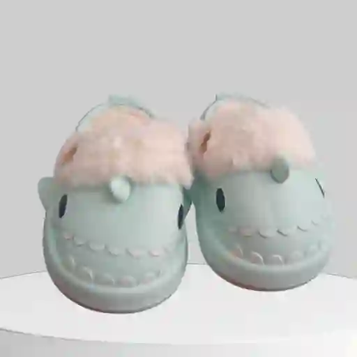 Pantufla Tiburón Ovejero Verde Talla 27