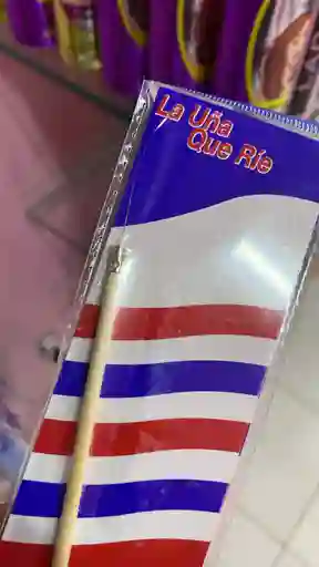 Pincel En Hilo La Uña Que Rie