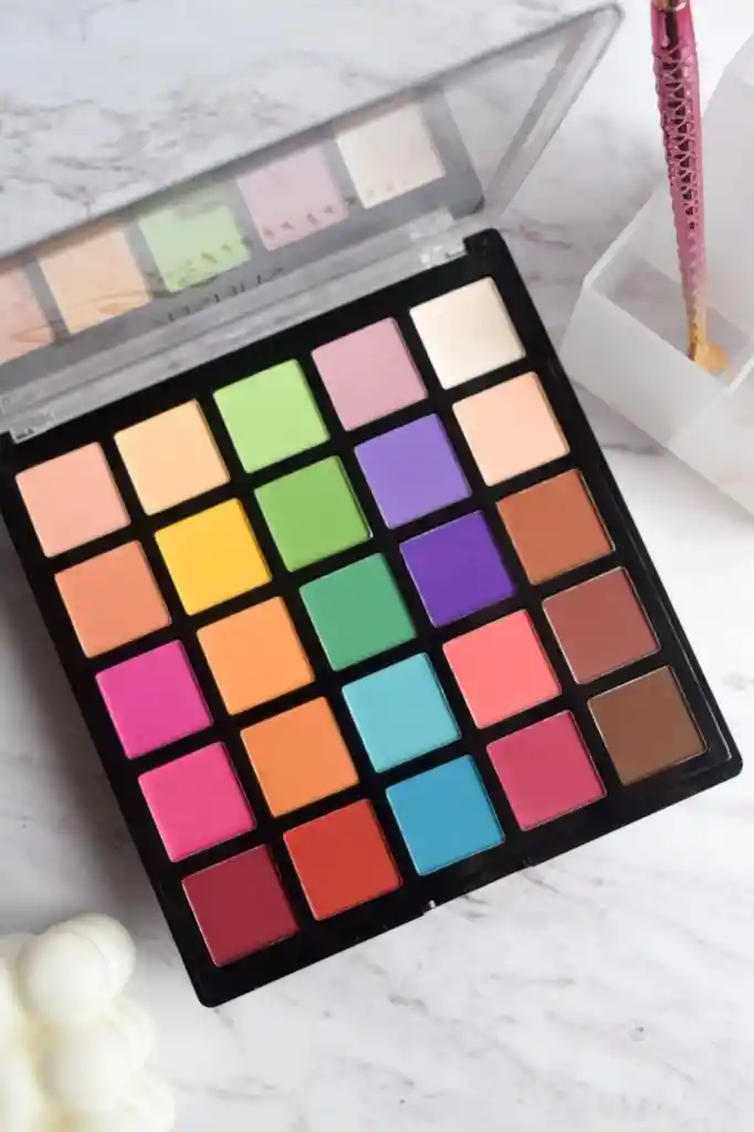 Sombras 25 Tonos Neon – Ushasm