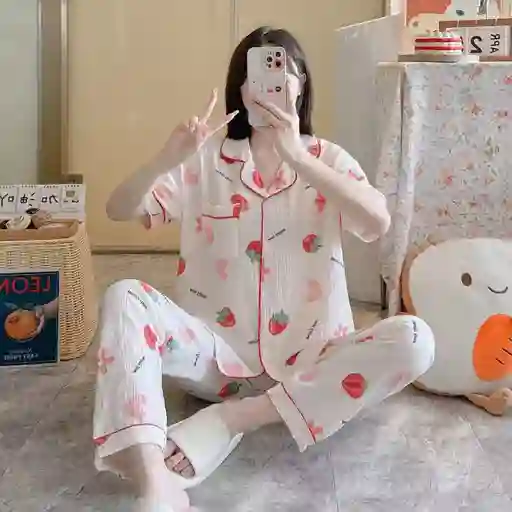 Pijama Dos Piezas Fresas Talla Única (camisa Botón + Pantalón)
