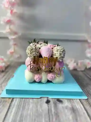 Pudín/torta De Fresas Cubiertas Con Chocolate