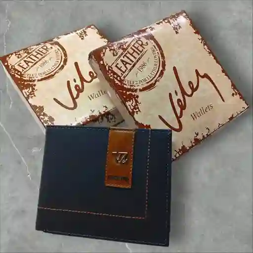 Billetera Hombre Velez Cuero Genuino De Alta Calidad Azul Oscuro Detalles Café - Placa