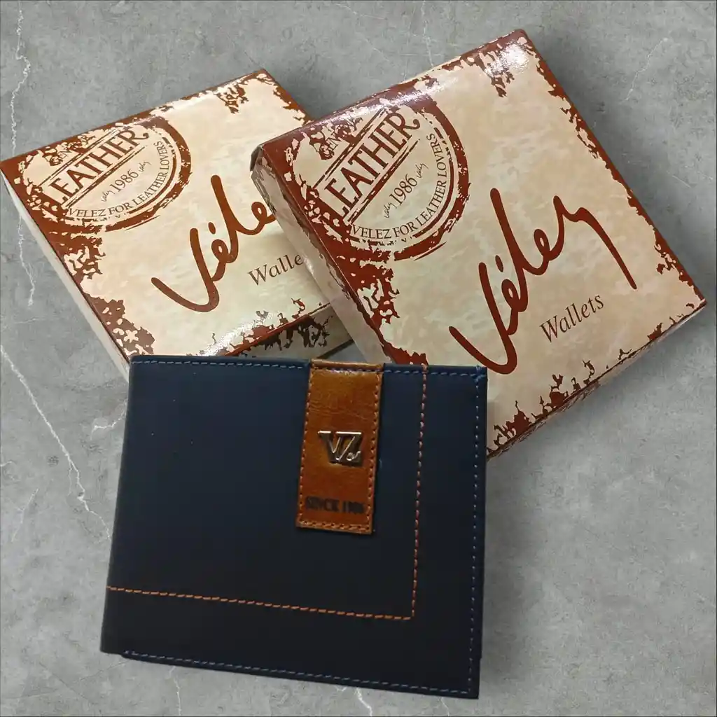 Billetera Hombre Velez Cuero Genuino De Alta Calidad Azul Oscuro Detalles Café - Placa